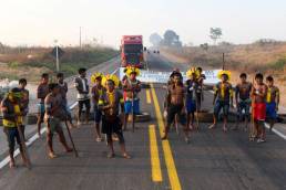 Kayapo indigenous people block Brazil highway